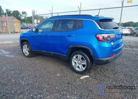 2022 Jeep Compass Latitude 4X4 z USA, uszkodzony, nr VIN 3C4NJDBB1NT164490